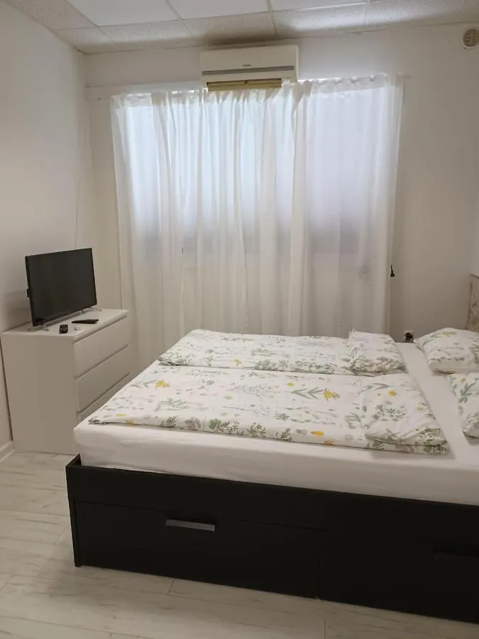 Studio Porta Split 0*,  Croatia